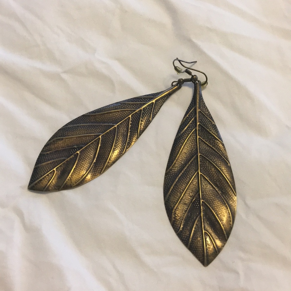 Lightweight bronze tone leaf earrings
